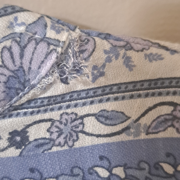 Lucky Brand Printed Flutter Sleeve Top - Picture 7 of 10